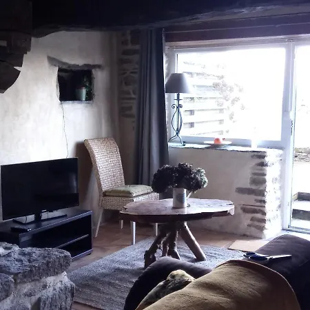 Petite maison dans les Monts d'Arrée TY COZ Commana Extérieur photo